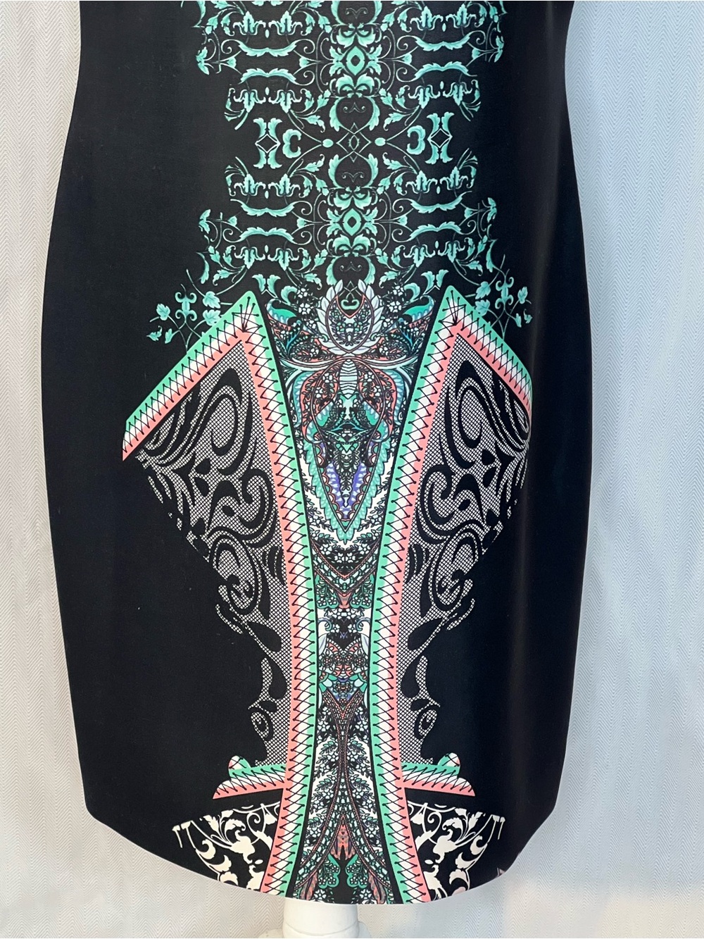 Tahari Arthur S Levine Dress Black W/Ornate Turquoise Pink White Sleeveless 12👍 - Picture 3 of 9